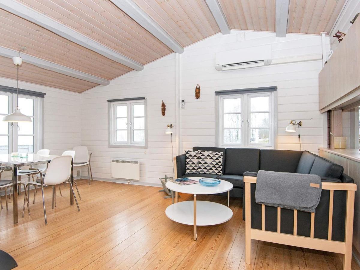 6 Person Holiday Home In Обенро Екстер'єр фото